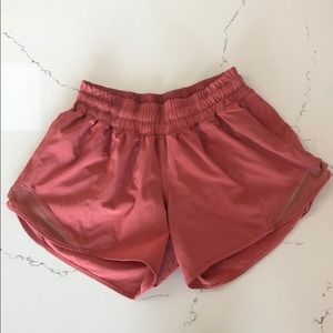 Size 4 tall Lululemon women’s shorts